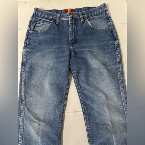 Vintage Wrangler perfectly distressed jeans32 x 30